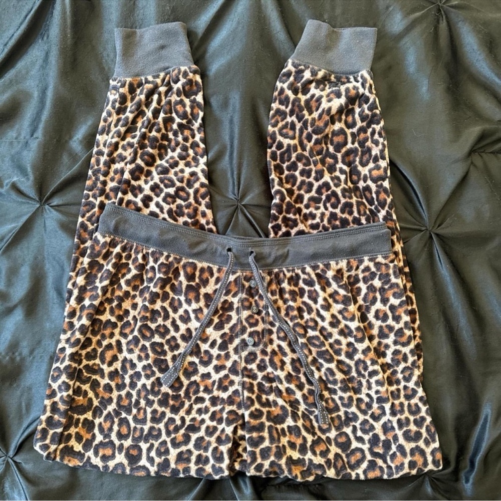 Size Medium Bundle :) - image 4